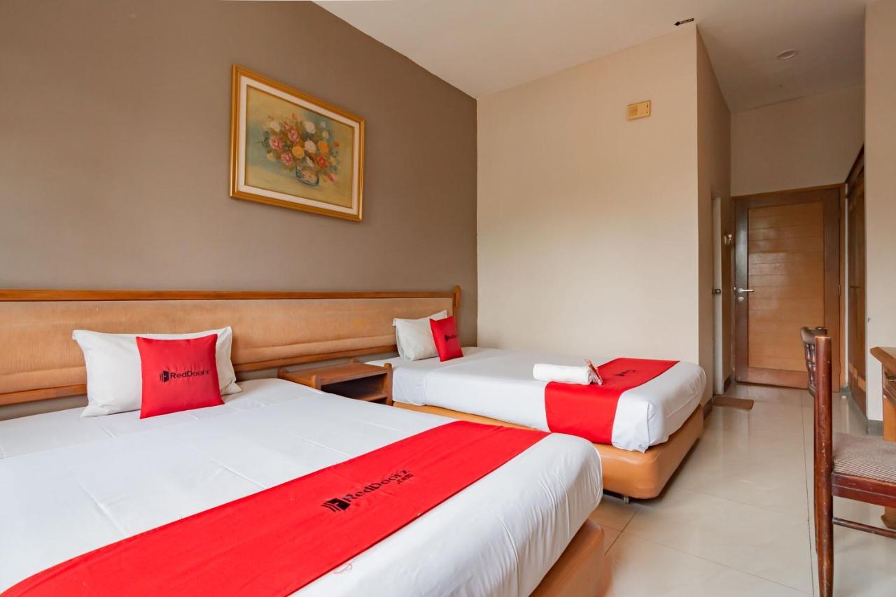 Hotel Wisma Dago Itb Bandung Exterior foto