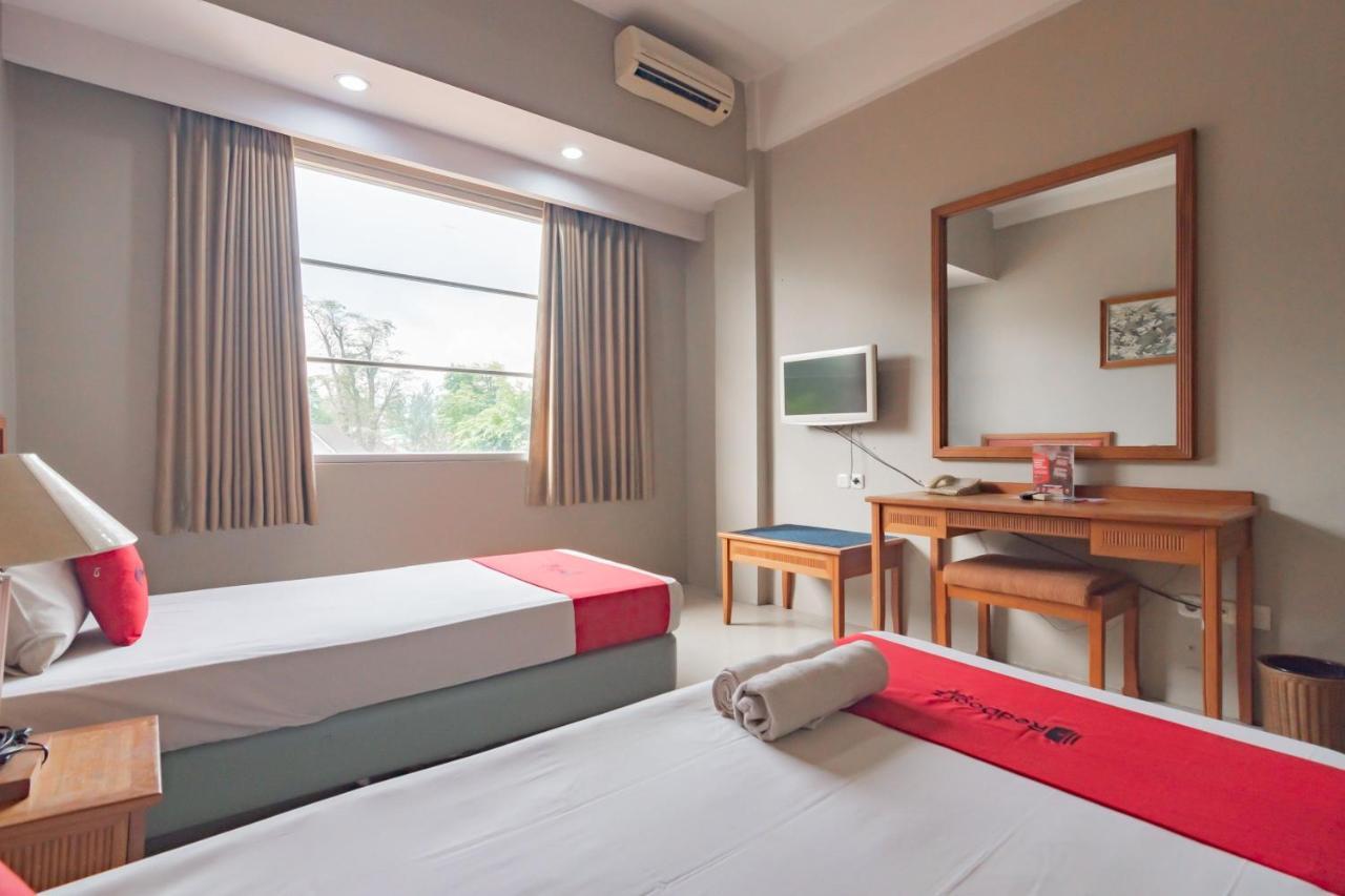 Hotel Wisma Dago Itb Bandung Exterior foto